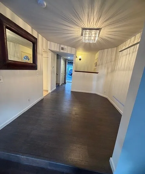 18435 Keswick St #13 — Photo 10