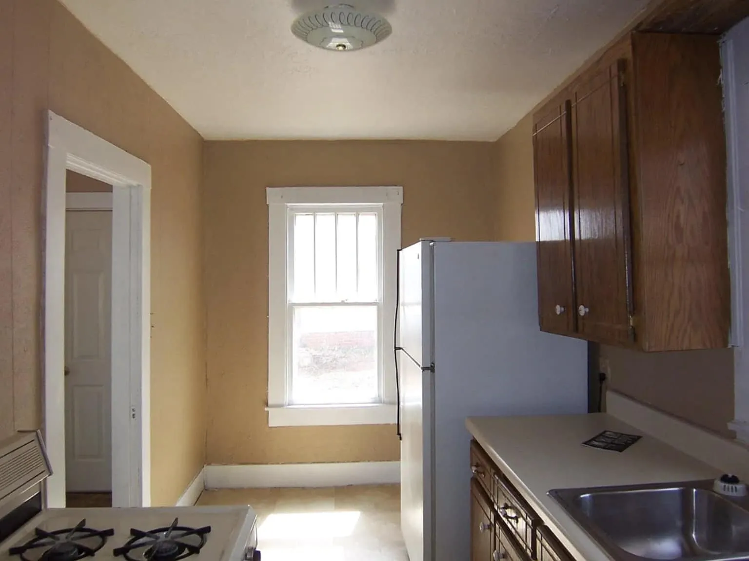 1105 W. Walnut Ave. - 2 — Photo 4