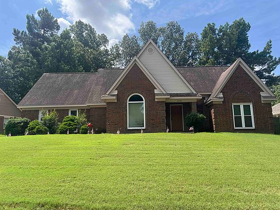 3rd image of 2683 Morning Woods Dr