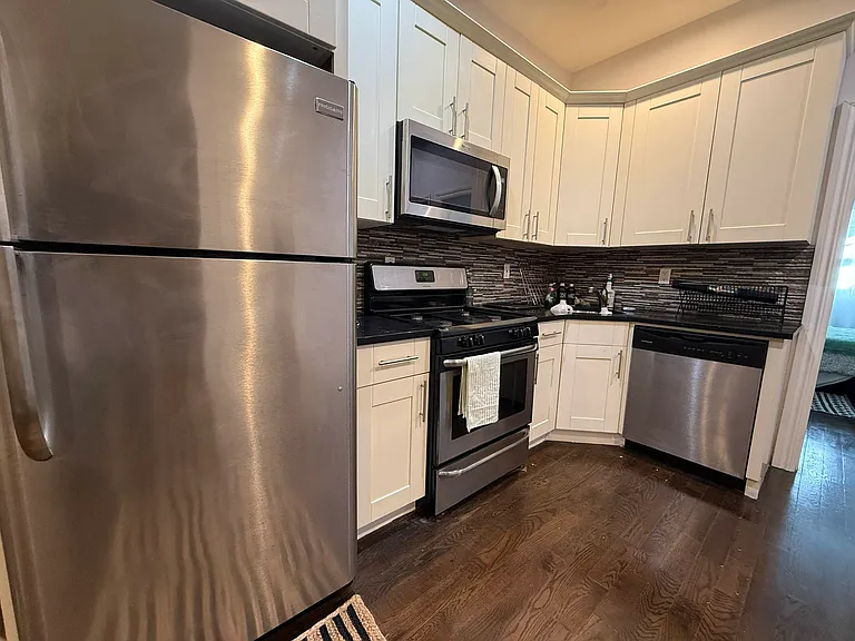 98 Sackman St #1 — Photo 4