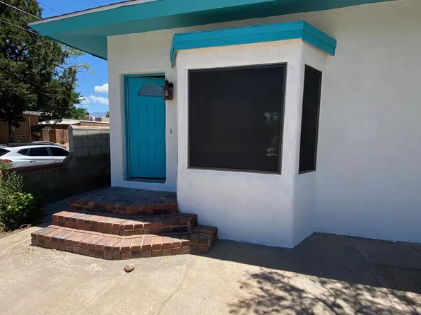 1344 Stanford Dr NE, Albuquerque, NM 87106