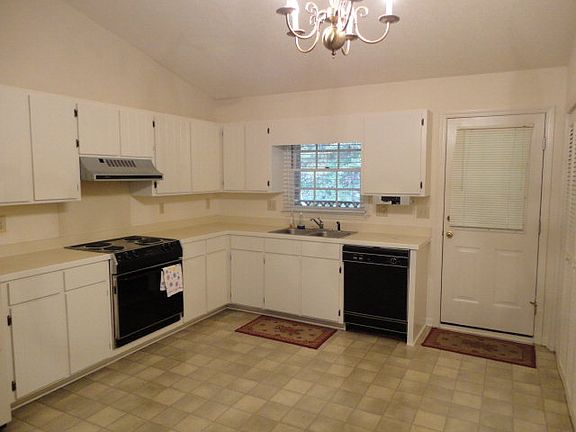 3rd image of 236 Browning Ln