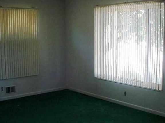 4th image of 420 W 71st Ave