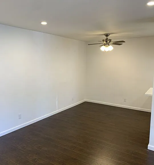 7924 Clinton St #7 — Photo 2