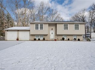 4307 Kenneth Rd, Stow, OH 44224