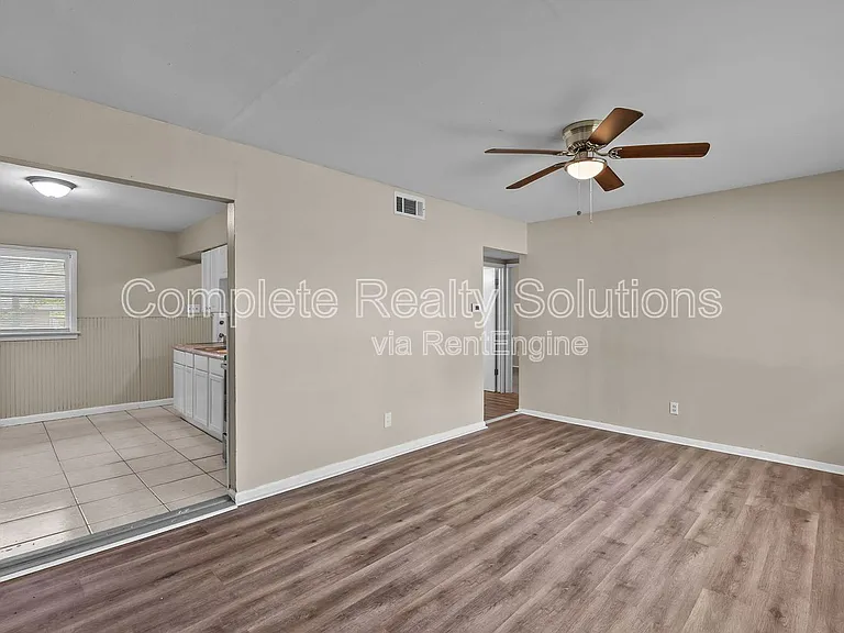 1132 Redman Blvd — Photo 4