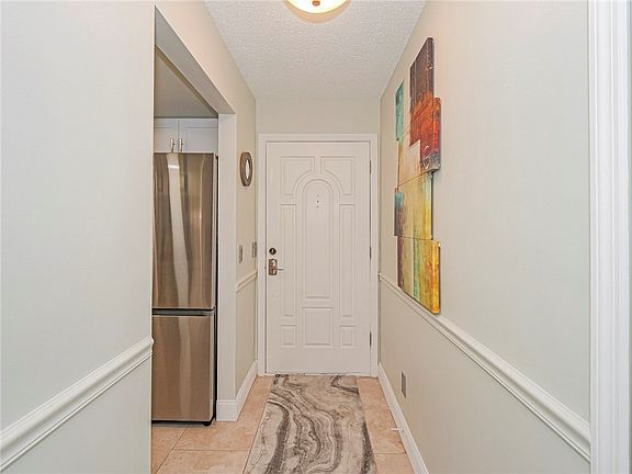 3rd image of 400 18th St APT G3