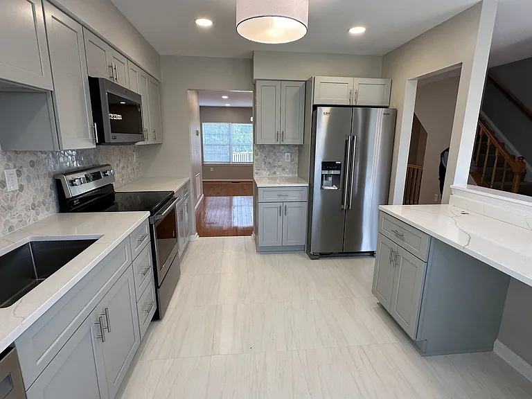 12308 Sandy Point Ct — Photo 2