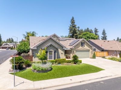 373 W Houston Ave, Clovis, CA, 93611