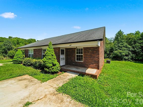 4th image of 820 Horseshoe Lake Rd