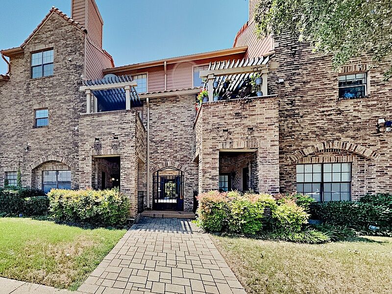 1st image of 3407 Binkley Ave APT A