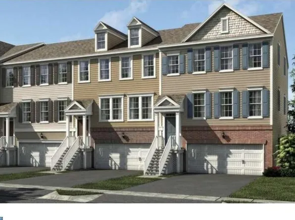 120 Admiral Ln, Warrington, PA 18976