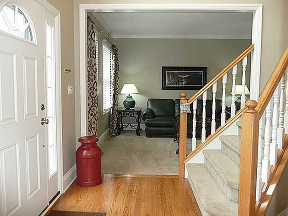 5th image of 308 Providence Dr