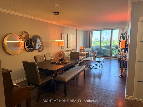 4th image of 820 Burnhamthorpe Rd #1102