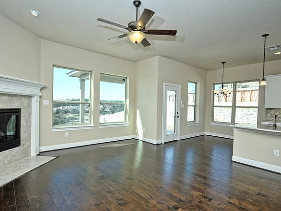 The Mobley - FamilyRoom