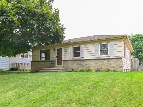 929 East Bolivar AVENUE, Milwaukee, WI 53207