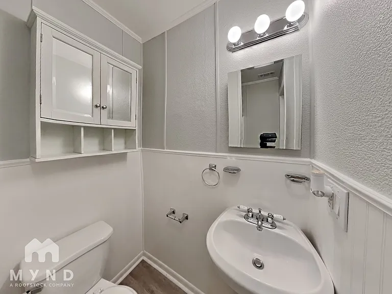 1207 Grace St — Photo 12
