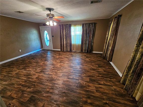 4th image of 311 Louisiana St