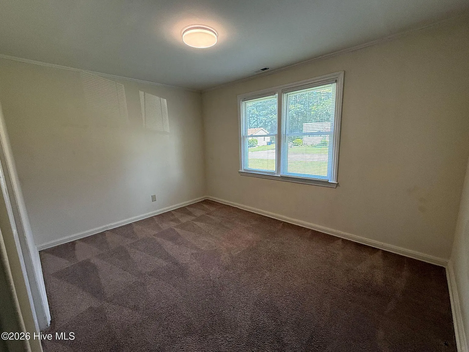 2 bed, 1.0 bath, $895 — Photo 4