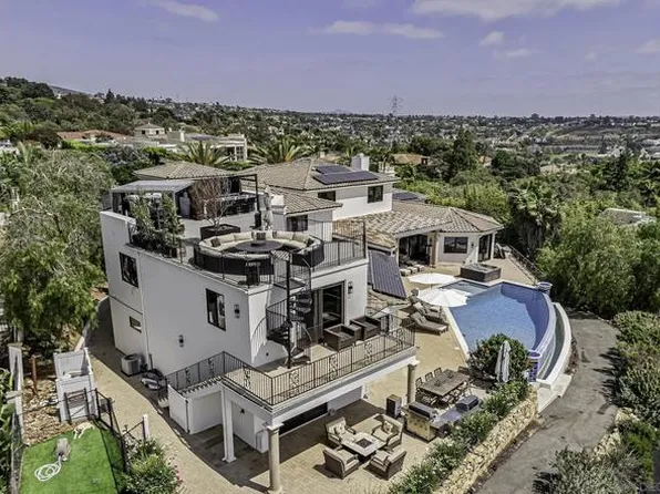 7335 El Fuerte St, Carlsbad, CA 92009