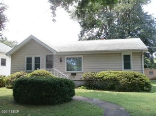 717 S Jefferson Ave, Du Quoin, IL 62832