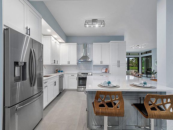 5th image of 16868 Isle Of Palms Dr APT D