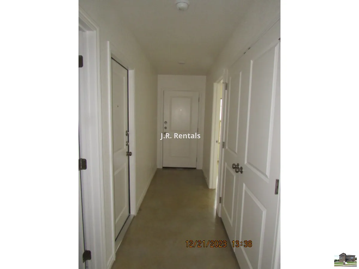 Building Photo - 1309 Concord Dr #A