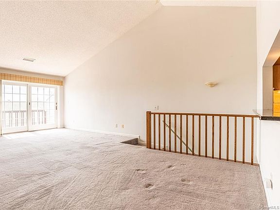 5th image of 43 Rivendell Dr #43