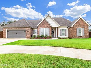 105 Buttonwood Dr, Carencro, LA 70520
