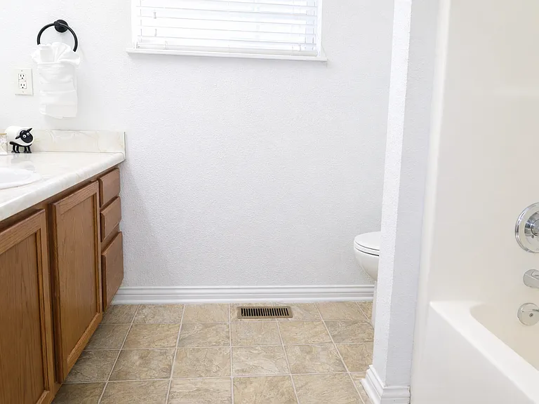 3025 Armory Dr — Photo 12