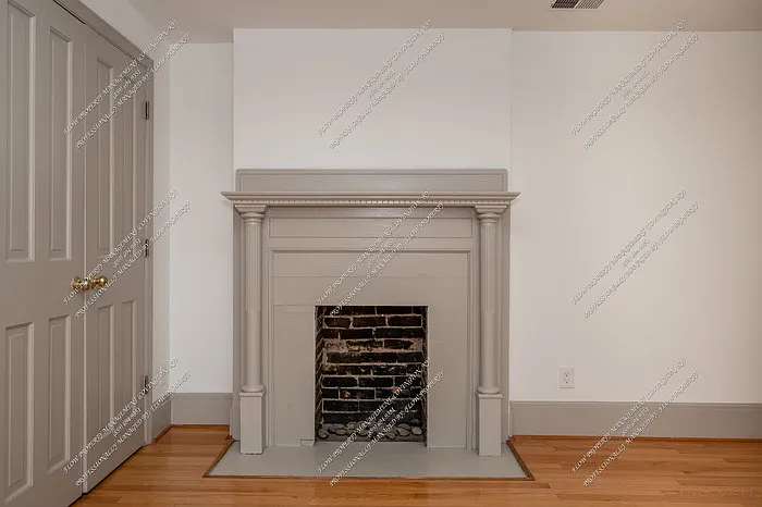 211 W 9th St #5 — Photo 9