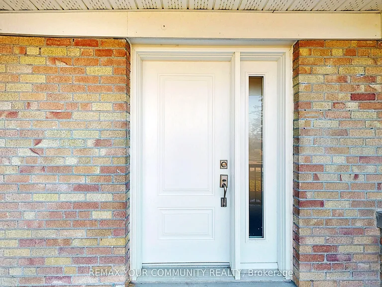 135 Searle Ave — Photo 2