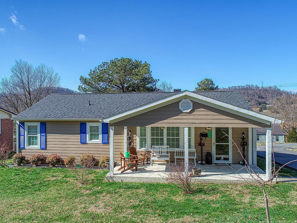 1st image of 814 Douglas Dr