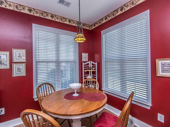 4th image of 9151 Delancey Cir