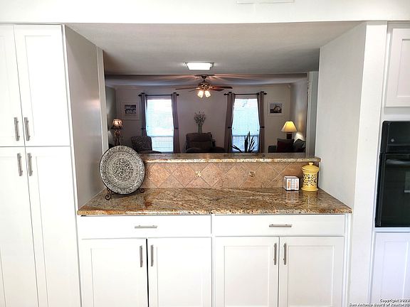 4th image of 3803 BARRINGTON ST #7B
