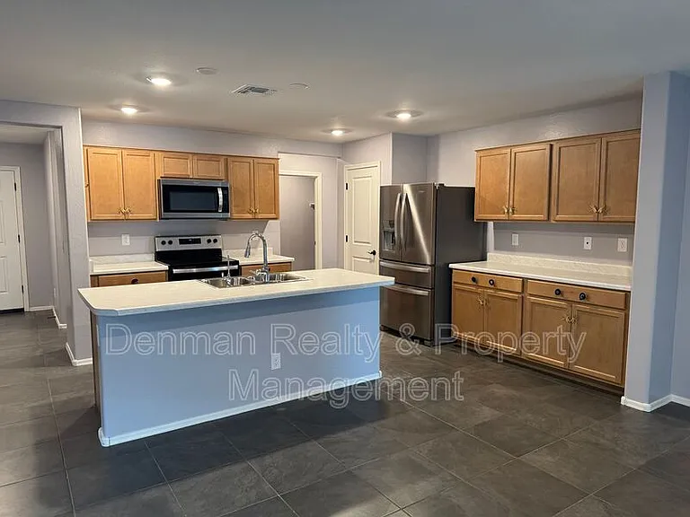 1633 W Pinkley Ct — Photo 9