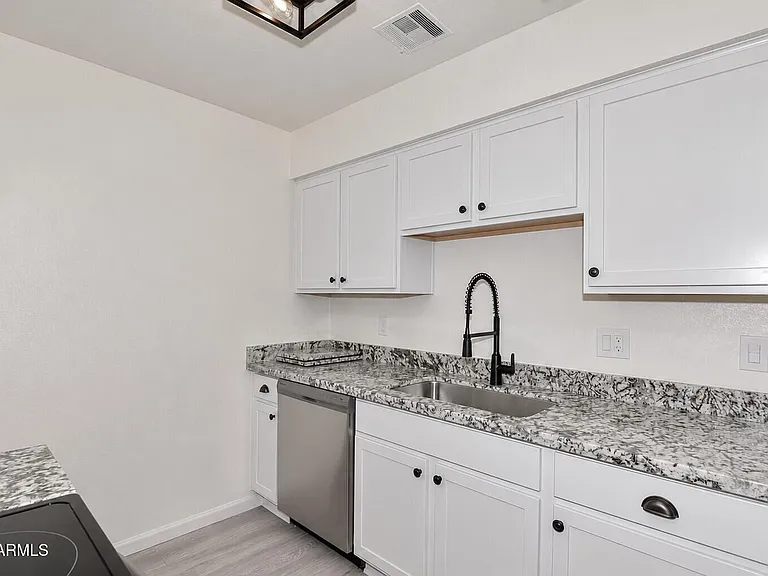 20402 N 6th Dr #6 — Photo 6