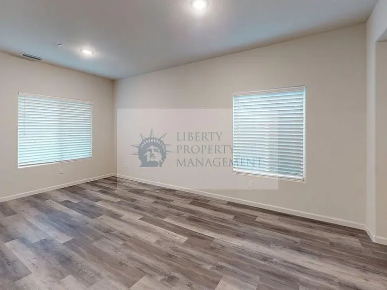636 Granada Ct — Photo 2