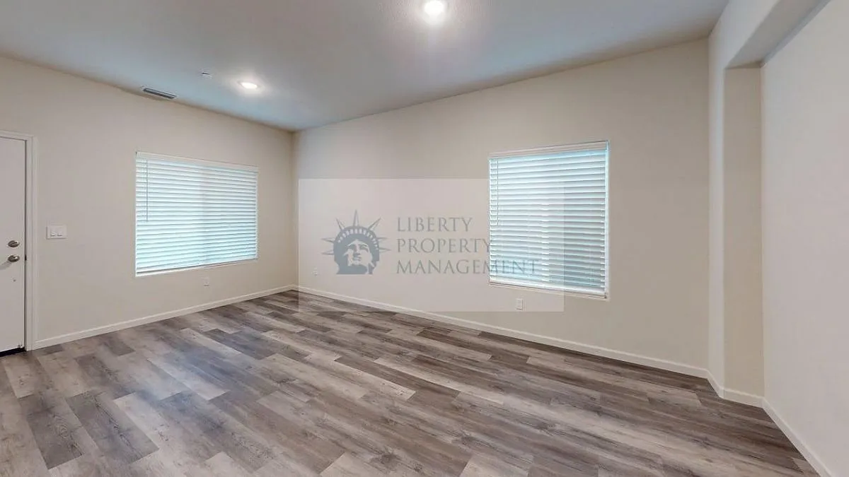 Building Photo - 636 Granada Ct