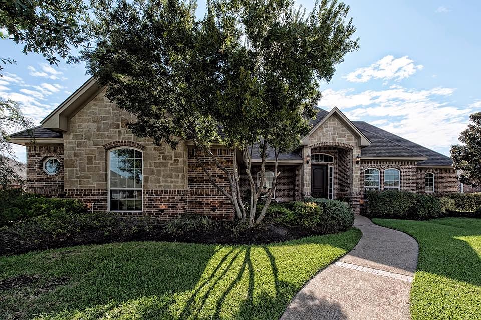 1st image of 1108 Charing Cross Dr