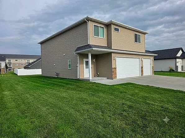 3556 17th St S, Moorhead, MN 56560