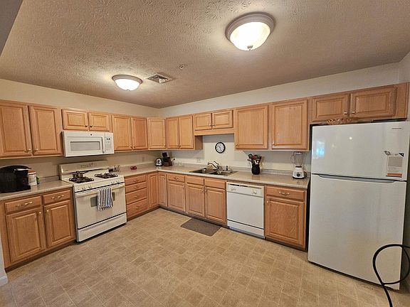 3rd image of 16 James Street #107