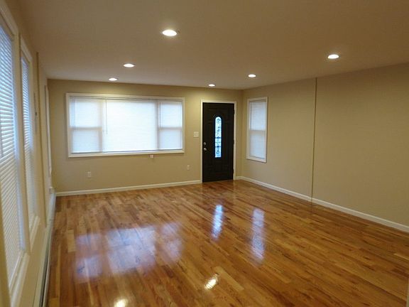 2nd image of 3702 Harper Ave