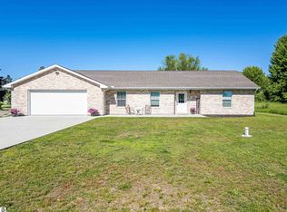 1003 Sandtrap Dr, Weidman, MI 48893