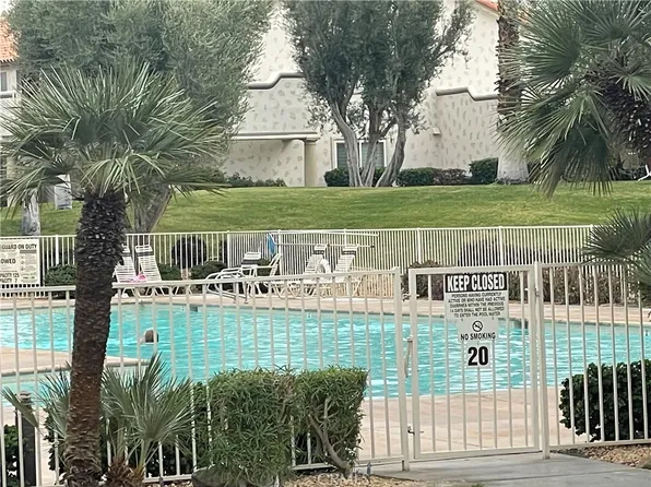 344 Vista Royale Dr, Palm Desert, CA 92211