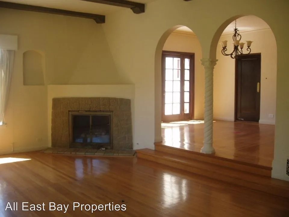 4373 Sequoyah Rd photo 1