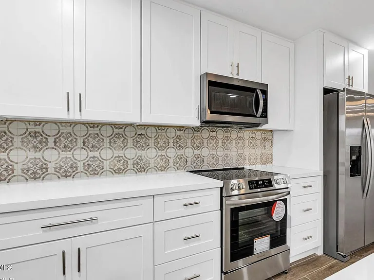 10602 W Cumberland Dr — Photo 12