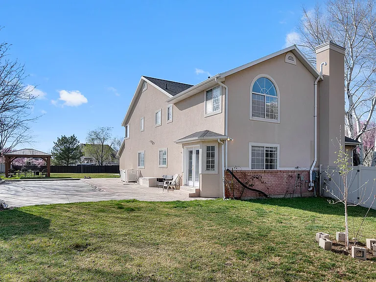 840 S East Mountain Cir — Photo 37
