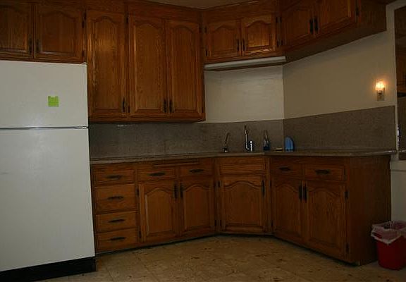 4th image of 320 Westlake Ave