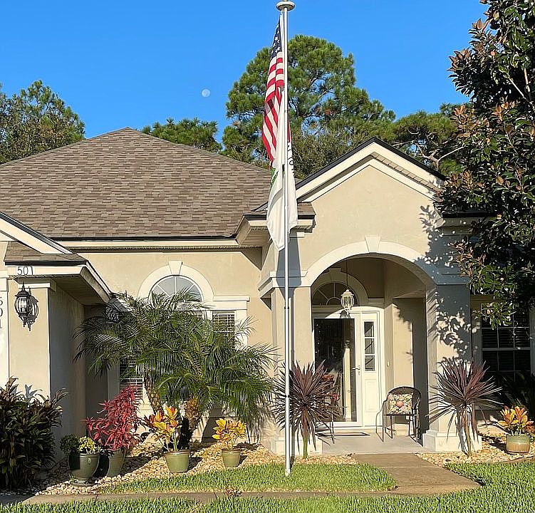 1st image of 501 N Tree Garden Dr